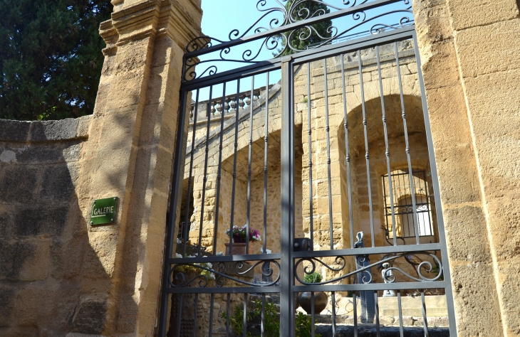 Portail d’accès a L'escalier Monumental des jardins du Château   - Jouques