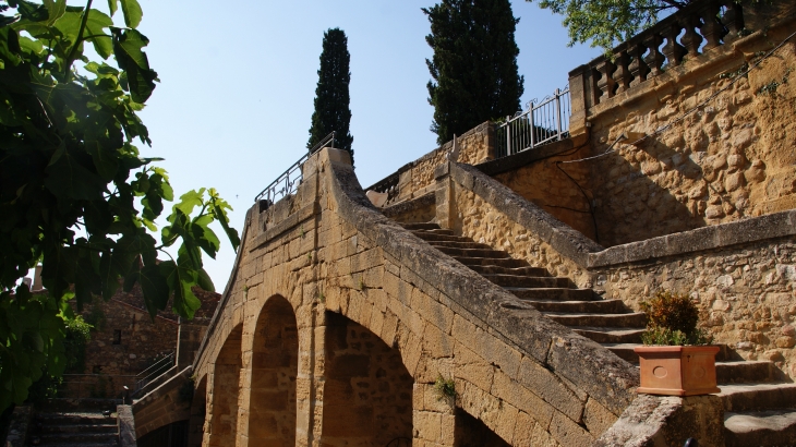 Escalier Monumental des Jardins du Château ( 1750 ) - Jouques