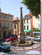 Place des Héros et martyres - Lambesc