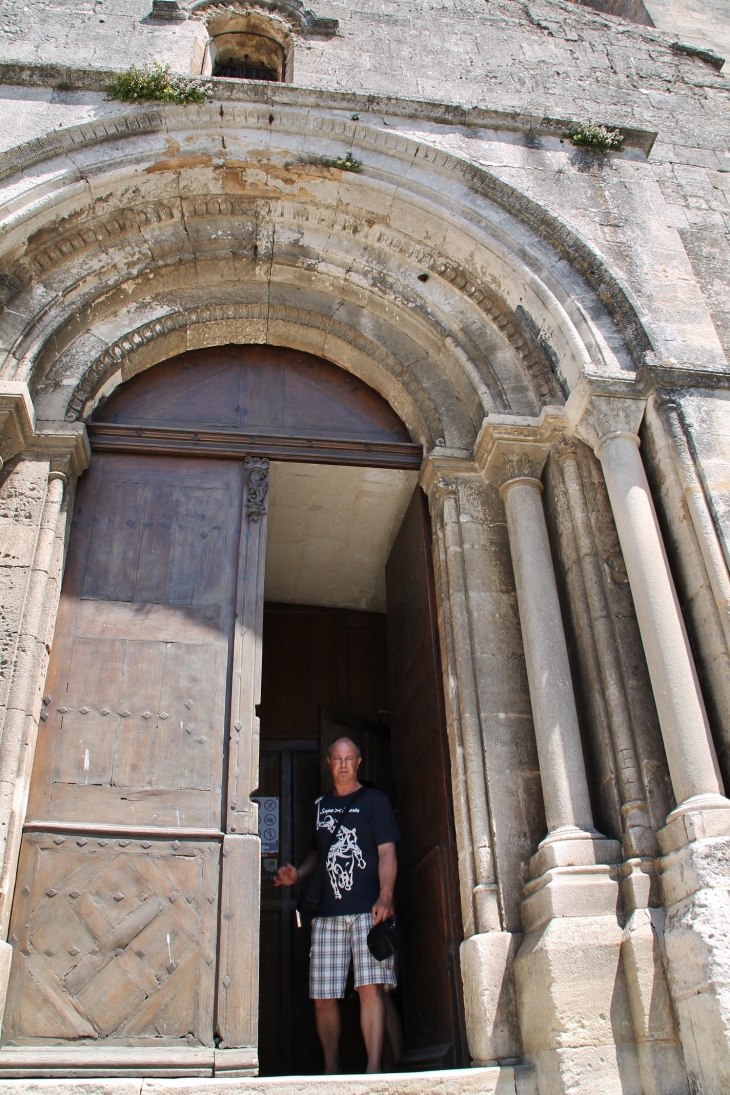 L'église ( Portail ) - Les Baux-de-Provence