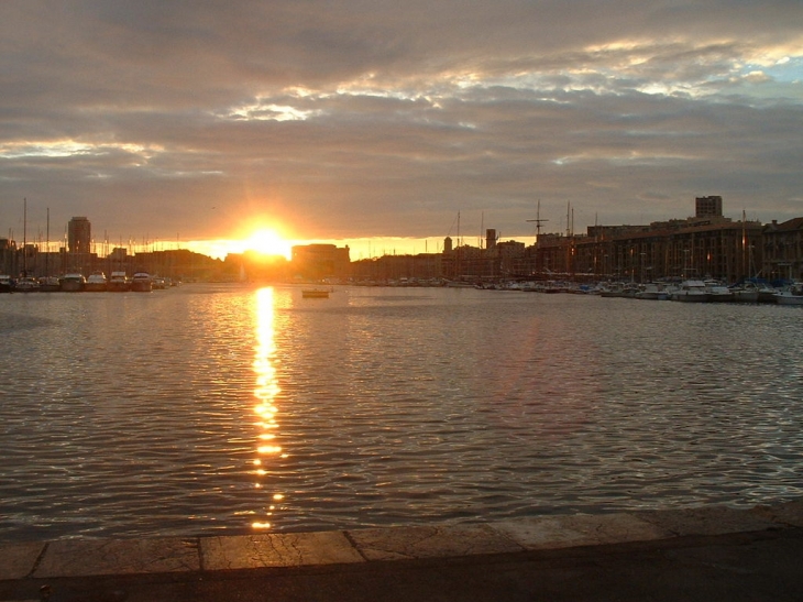 Coucher de Soleil sur le Vieux Port - Marseille