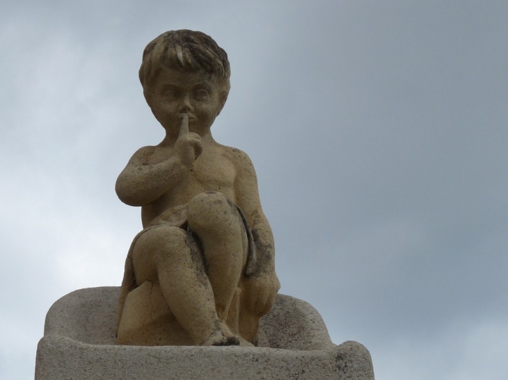 Chut !!!, sur la montée à Notre Dame de la Garde - Marseille