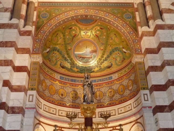 A l'intérieur de la Basilique - Marseille