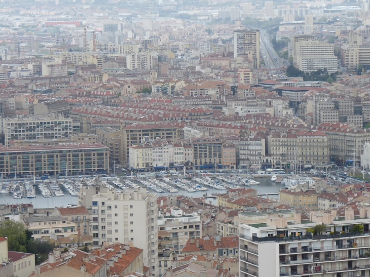 Le vieux port ,vu de ND de la Garde - Marseille