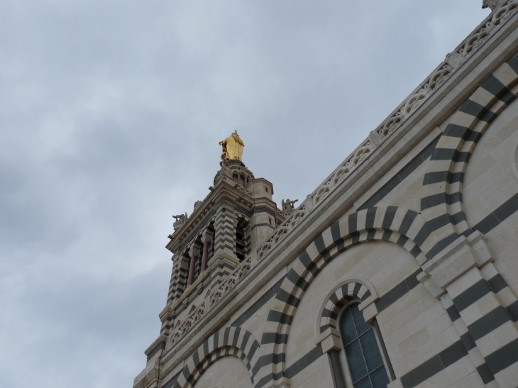 Sur l'esplanade de la basilique - Marseille