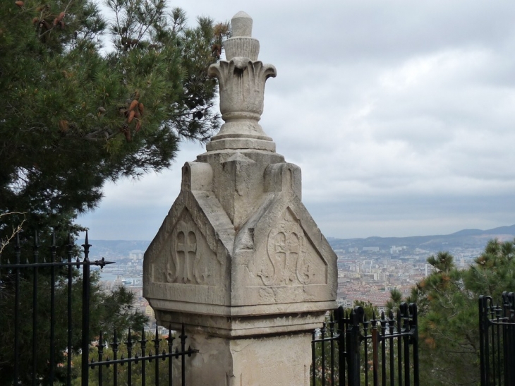 Sur l'esplanade de la basilique - Marseille