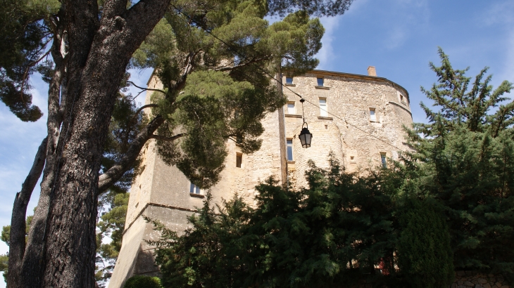   Château de Meyrargues 17 Em Siècle