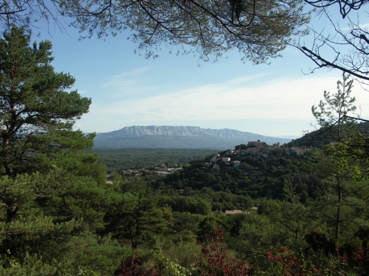 Vallée de l'Arc vue de Mimet