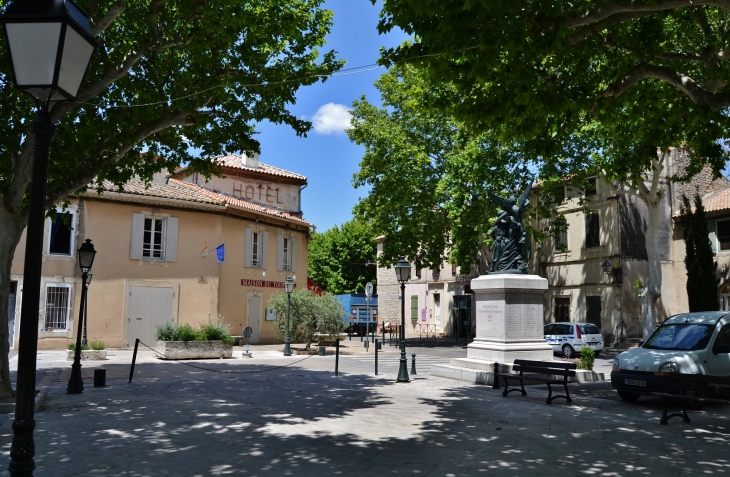  - Mouriès