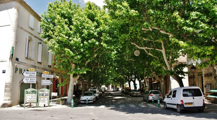  - Mouriès