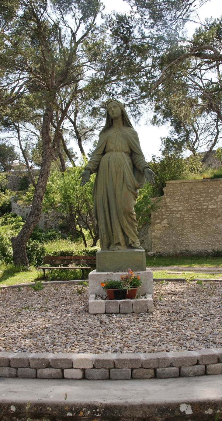 Statue a Notre-Dame de Beauregard - Orgon