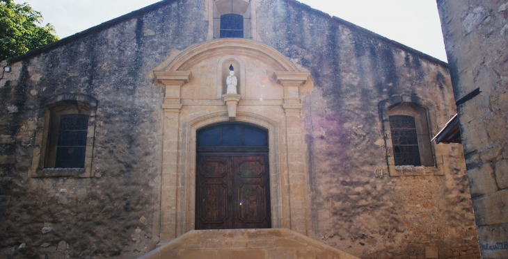 < Eglise Saint-Pierre 12 Em Siècle - Peyrolles-en-Provence