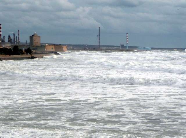 Coup de tabac sur la passe de Fort de Bouc - Port-de-Bouc