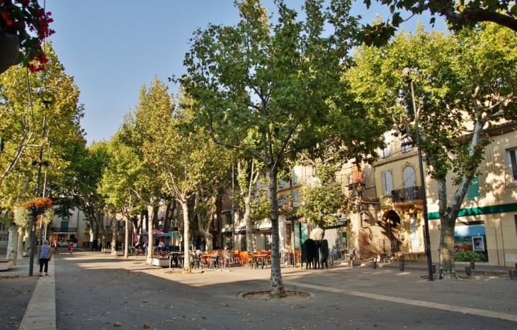 Le Village - Rousset