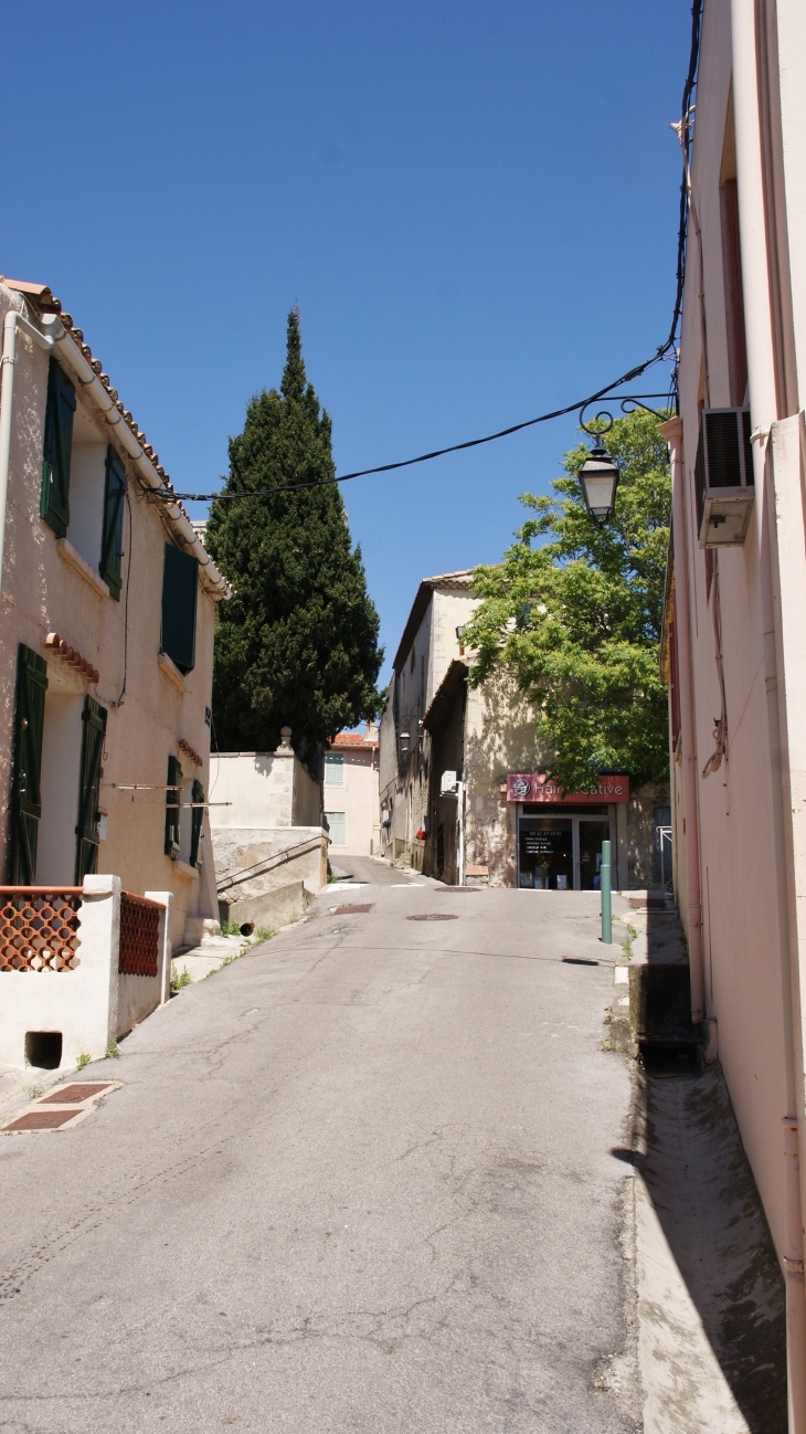  - Saint-Mitre-les-Remparts