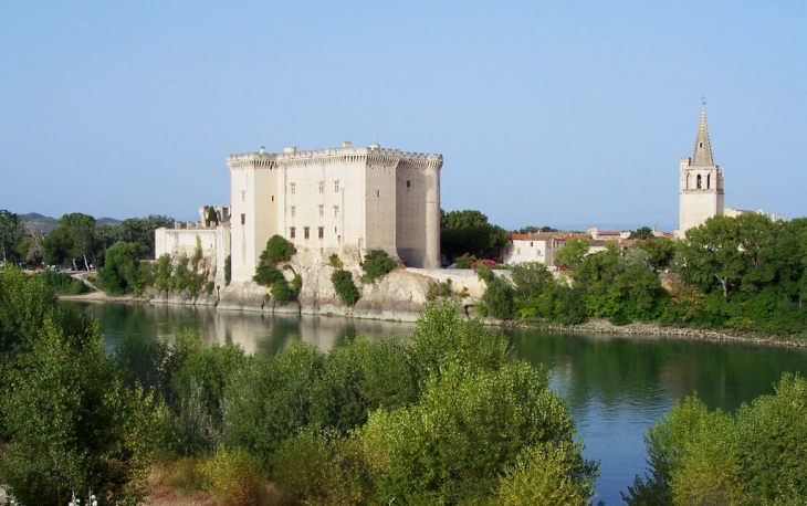 Prise de vue chateau + Eglise - Tarascon