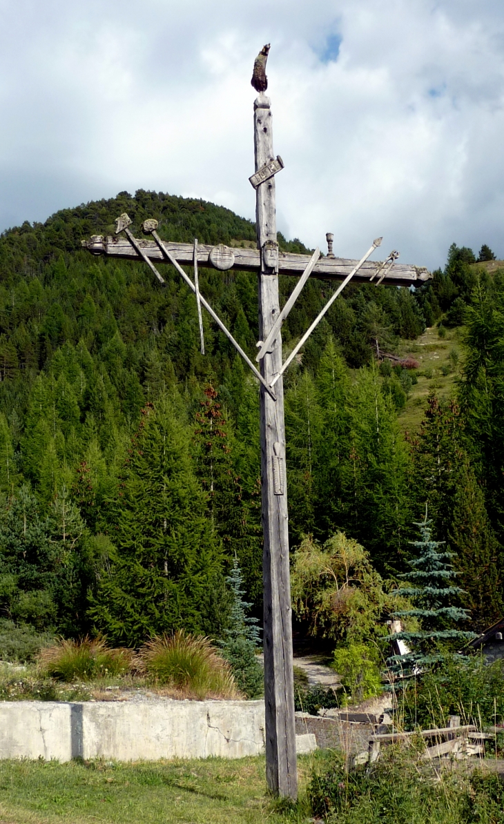 Ceillac et ses Croix Monumentales 