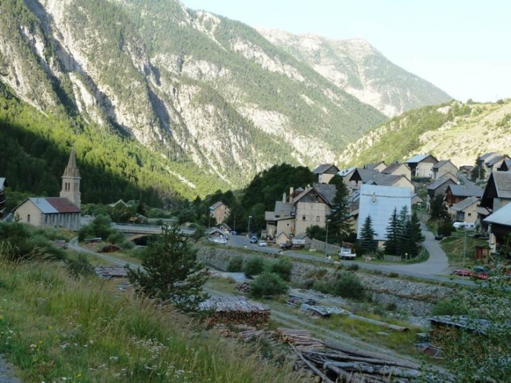 Vue sur le village - Cervières