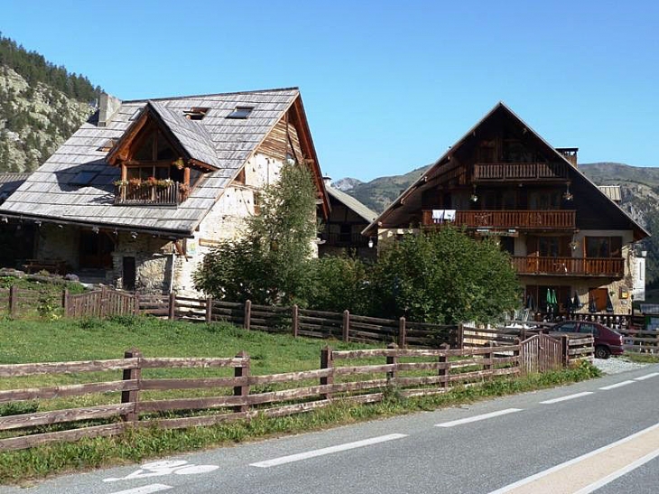 Maisons du village - Cervières