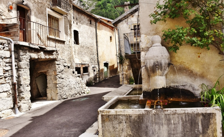 Fontaine - La Beaume