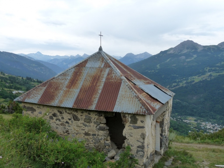 Chapelle de montagne , en restauration - La Salle les Alpes