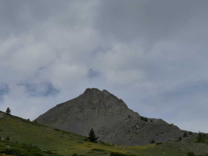 En montant vers la bergerie de Saint Joseph - La Salle les Alpes