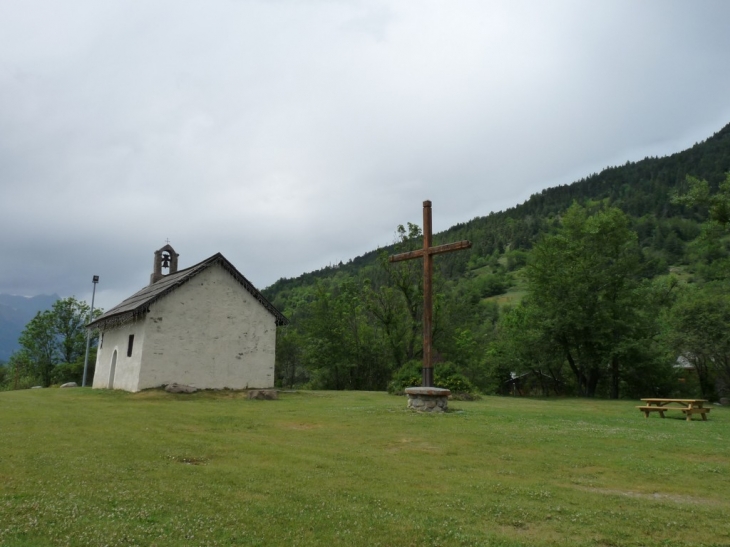 La chapelle Saint Barthelemy - La Salle les Alpes