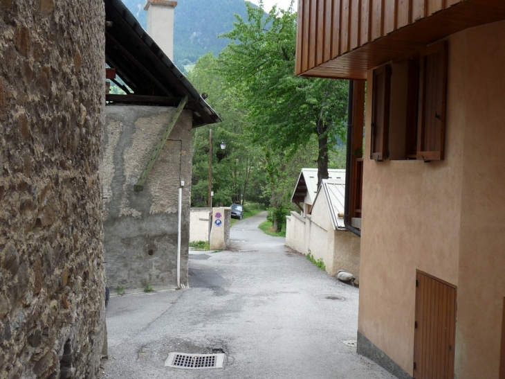 Chemin de Saint Barthélémy - La Salle les Alpes