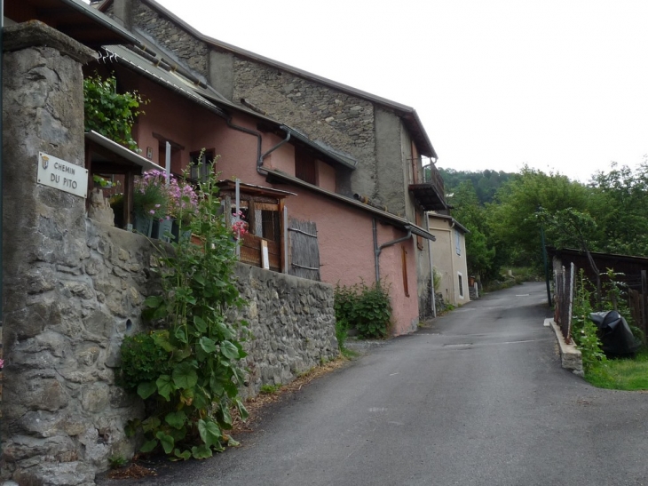 Chemin du Pito - La Salle les Alpes