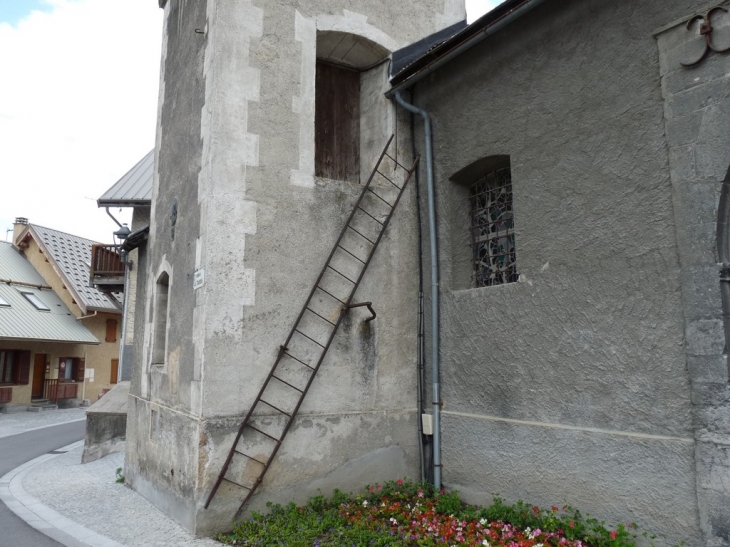 Au Bez , l'église Saint Roch - La Salle les Alpes