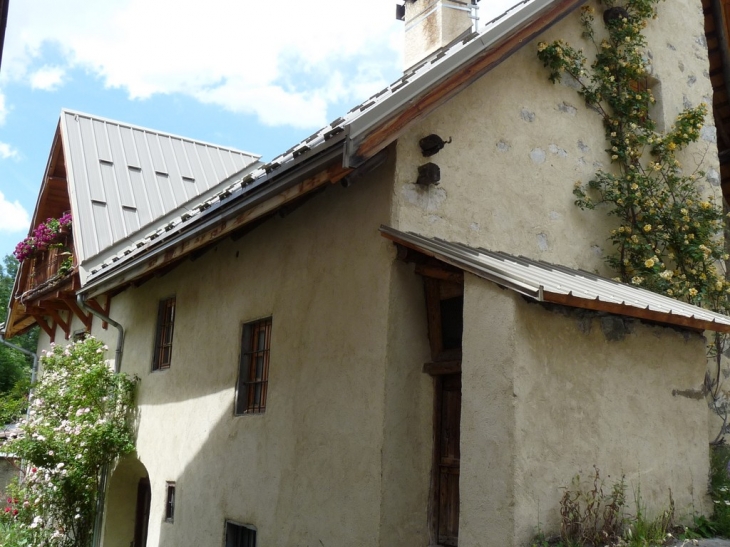 Au Fressynet , dans le village - Le Monêtier-les-Bains