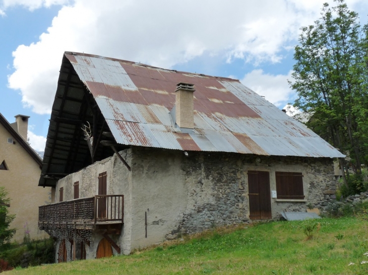 Au Fressynet , dans le village - Le Monêtier-les-Bains