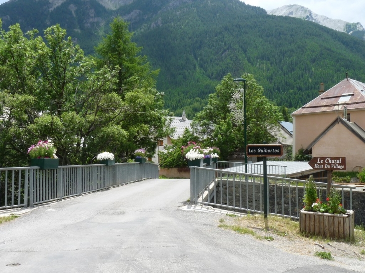 Dans le hameau des Guibertes - Le Monêtier-les-Bains