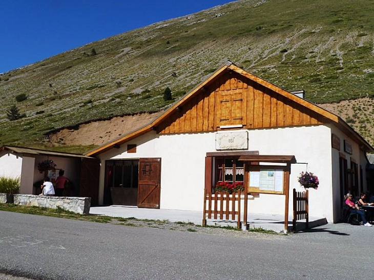 Le refuge Napoléon au col - Le Noyer