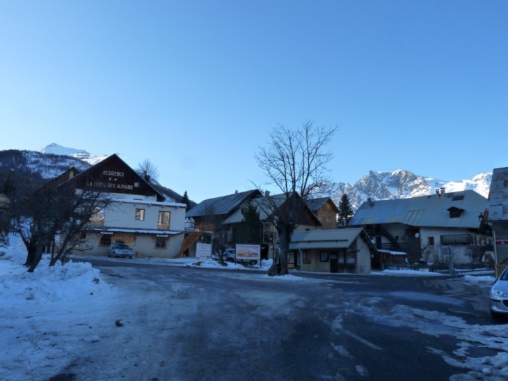 Dans le village  aux Prés , PSV 1400 - Puy-Saint-Vincent