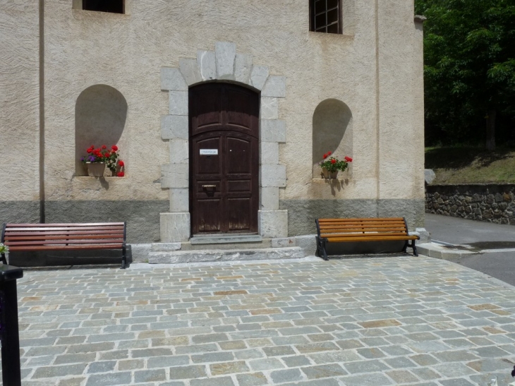 Au Villard Laté , la chapelle Sainte Marie Madeleine - Saint-Chaffrey