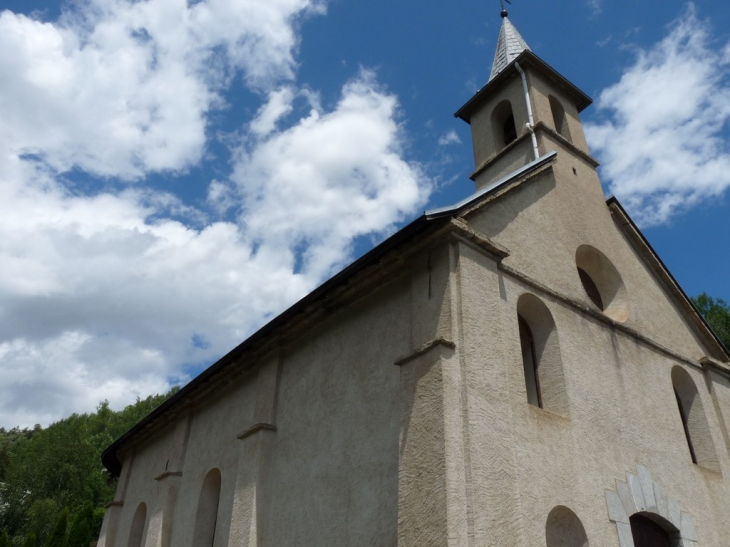 Au Villard Laté , la chapelle Sainte Marie Madeleine - Saint-Chaffrey