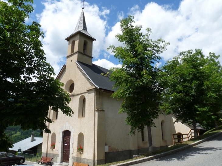 Au Villard Laté , la chapelle Sainte Marie Madeleine - Saint-Chaffrey