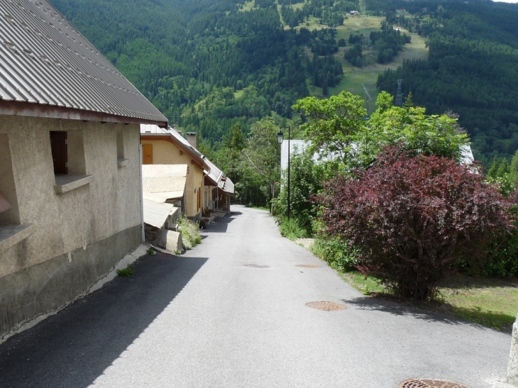  Au Villard Laté,  le chemin des Carines - Saint-Chaffrey