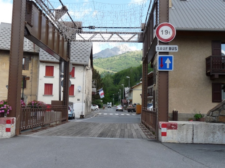 A Saint Chaffrey , le pont levis - Saint-Chaffrey