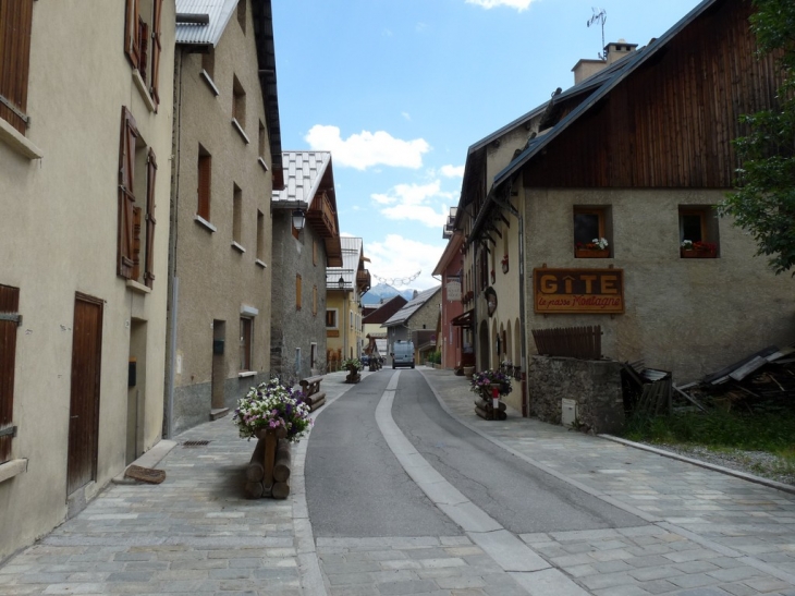 Rue du centre - Saint-Chaffrey