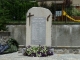 le parvis de l'église de Chantemerle ou sqare du 19 mars 1962 , en souvenirs