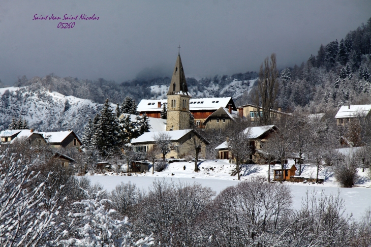Le village sous la neige - Saint-Jean-Saint-Nicolas