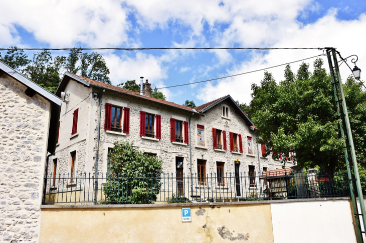 La Mairie  - Saint-Julien-en-Beauchêne