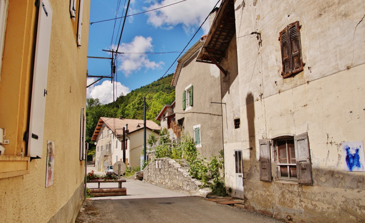 La Commune - Saint-Julien-en-Beauchêne