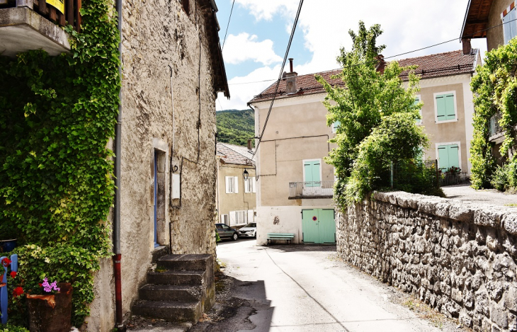 La Commune - Saint-Julien-en-Beauchêne