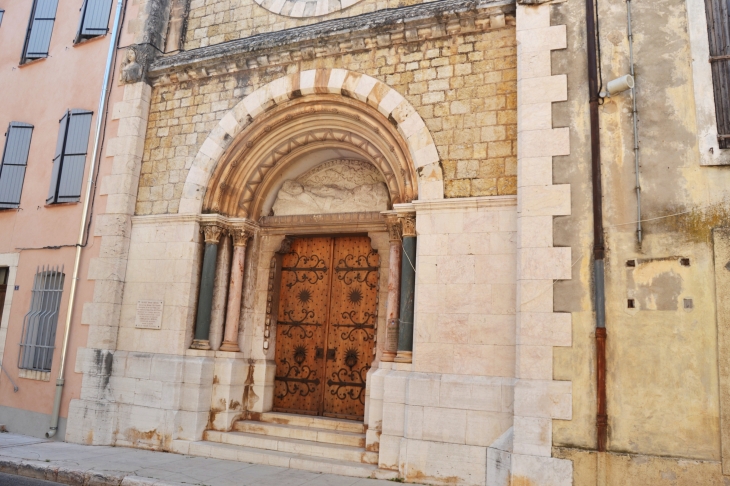   Collégiale Saint-Pancrace 15 Em Siècle - Aups