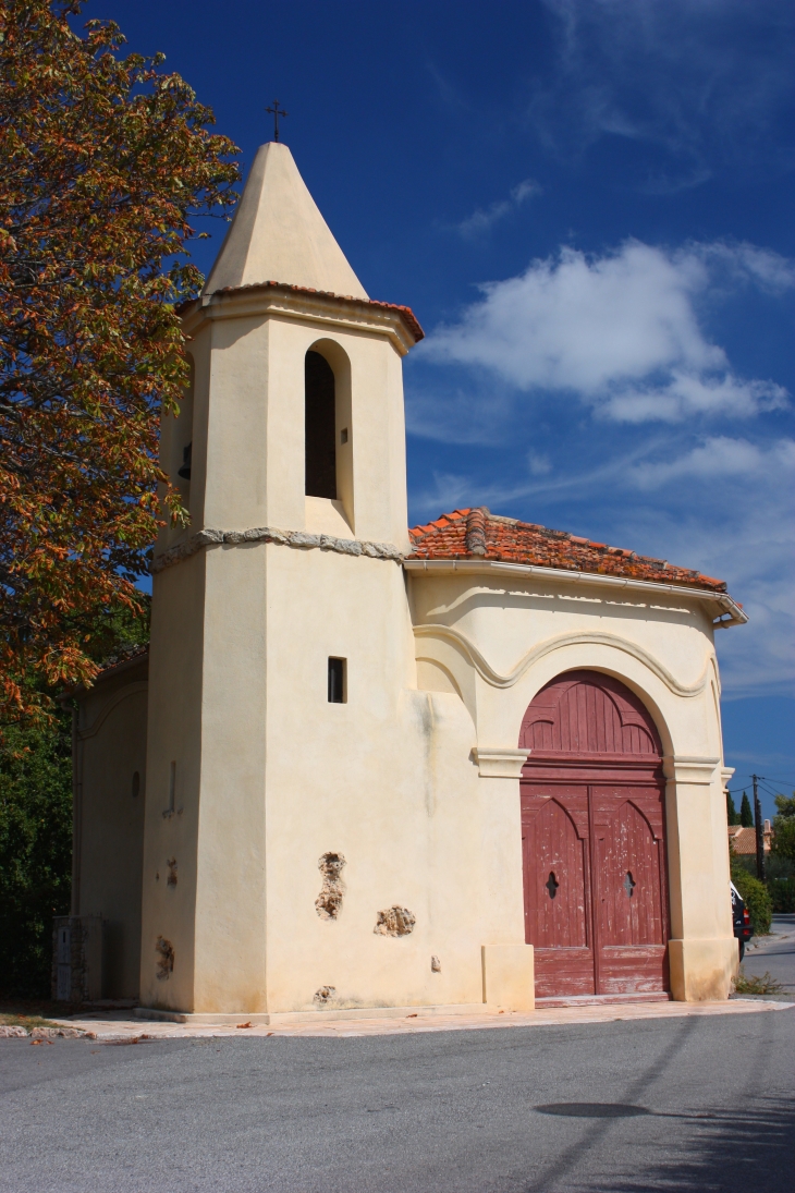 Chapelle de Bagnols en forêt - Bagnols-en-Forêt