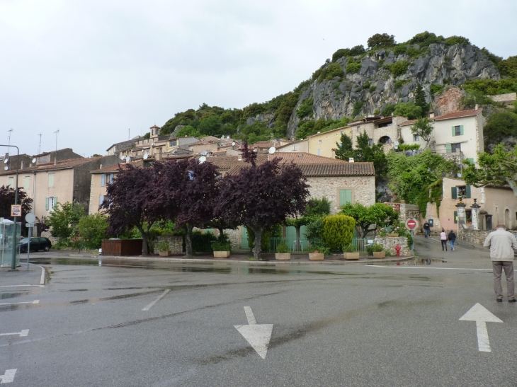 Le village  Crédit : André Pommiès - Bauduen