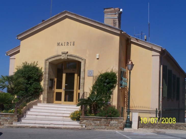 La mairie - Bormes-les-Mimosas